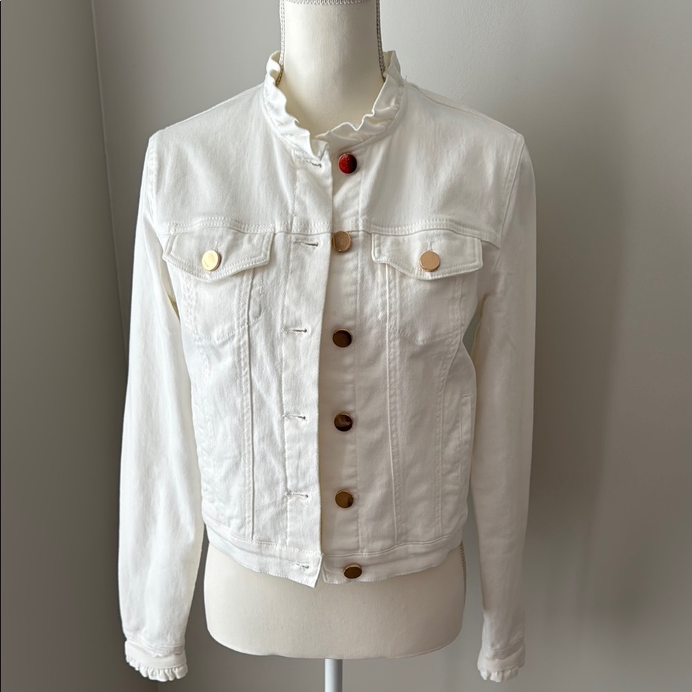 Chic White Denim Jacket with Gold Buttons